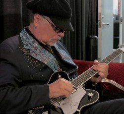 Ηχηρές συμμετοχές στο "Manhattan Blues Project" του κιθαρίστα Steve Hunter 