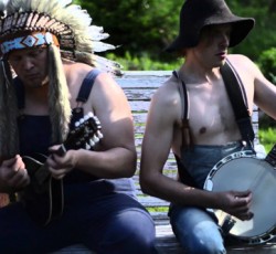 Μετά το "The Trooper", bluegrass διασκευή και για το "Holy Diver" (video) 