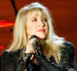 Stevie Nicks: «Οι Fleetwood Mac θα περιοδεύσουν ξανά το 2012»