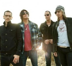 Ακούστε το "Black Heart" από το EP "High Rise" των Stone Temple Pilots