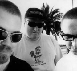 Επιστροφή στη σκηνή και αγωγές για τους Sublime 