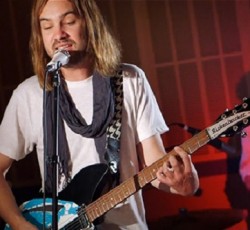 Οι Tame Impala διασκευάζουν Kylie Minogue 