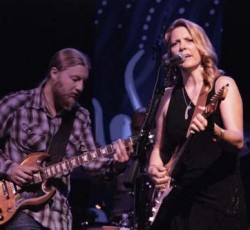 Οι Tedeschi Trucks Band κλέβουν ξανά τη παράσταση στα Blues Awards 