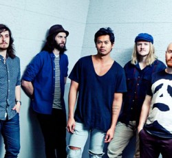 Αποχώρησε από το συγκρότημα ο κιθαρίστας των Temper Trap 