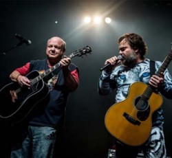 «Μην κατηγορείτε τους Tenacious D επειδή κατέκτησαν το metal Grammy» 