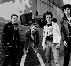 Όταν οι δισκογραφικές θεωρούσαν ...προφανές ότι οι The Clash θα αποτύχουν παταγωδώς 