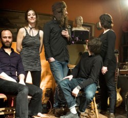 Ακούστε το "Austerity Blues" από τον επερχόμενο δίσκο των Thee Silver Mt. Zion Memorial 