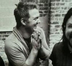 O Dave Grohl μιλάει για τη συνεργασία του με τον John Paul Jones (Led Zeppelin) 