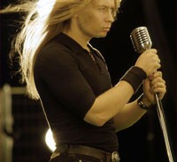 Βρέθηκε κιθαρίστας για τους ''Stratovarius'' 