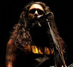 Ίλιγγοι οδήγησαν  τον Tom Araya στο νοσοκομείο