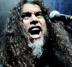 Στο νοσοκομείο ο Tom Araya - Δείτε υλικό από την εμφάνιση των Slayer με τον κιθαρίστα των Exodus, Gary Holt 