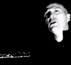 Video clip για την διασκευή των Tombs στο "Heroes" του David Bowie 