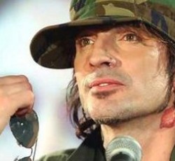 Tommy Lee: «Θέλω να συνεργαστώ με τη Lady Gaga» 