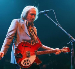Διαθέσιμο μέσω streaming το νέο album των Tom Petty & The Heartbreakers 