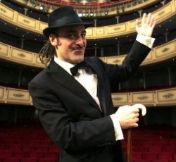 Μία μόνο συναυλία θα δώσει ο Tonino Carotone στην Αθήνα 