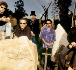 Οι Toto στη χώρα μας: Οι λεπτομέρειες. 