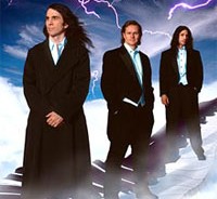 Μέλη των Aerosmith, Cheap Trick και Who με τους Trans Siberian Orchestra 