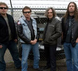 Επανακυκλοφορεί το "Scratch And Scream" των Trauma με συμμετοχή του Cliff Burton