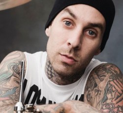 Ο drummer των Blink-182 ντύνεται μέλος των Gorgoroth για το Halloween