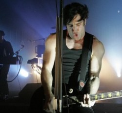 Ο Trent Reznor προτρέπει τους fans να μην αγοράσουν την επανακυκλοφορία του "Pretty Hate Machine" 