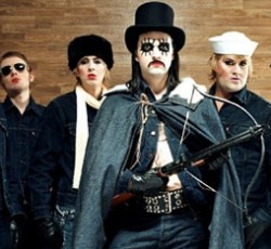 Οι Turbonegro κάνουν ...σεξουαλική παρενόχληση 