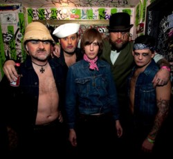 Oι Turbonegro στο Heavy By The Sea 