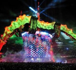 Οι τελευταίες πληροφορίες για τη μεγάλη συναυλία των U2 στο Ολυμπιακό Στάδιο - Αυξημένα δρομολόγια στον Ηλεκτρικό