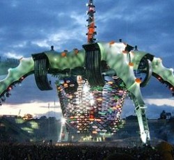 Προς πώληση οι σκηνές των U2 μετά το πέρας της  