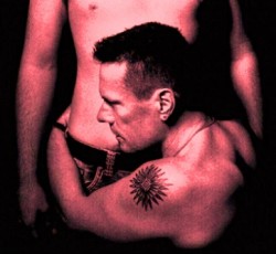 U2 και Apple κατηγορούνται στη Ρωσία για διανομή gay προπαγανδιστικού υλικού 