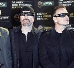 Πάει πίσω η καινούργια δισκογραφική δουλειά των U2 