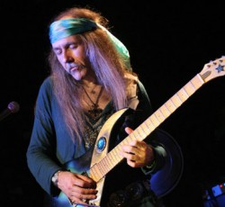 Διπλό δίσκο ετοιμάζει ο Uli Jon Roth των Scorpions