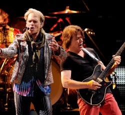 Van Halen: Πρώτο live album με τον David Lee Roth 