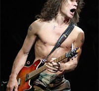 Εγχείρηση στο χέρι του έκανε ο Eddie Van Halen 