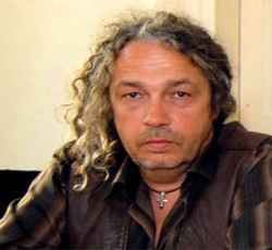 Πέθανε ο Βαγγέλης Βέκιος των Μουσικών Ταξιαρχιών 