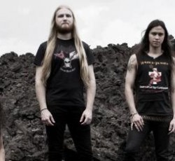 Ακούστε ολόκληρο το "Outer Isolation" των Vektor 