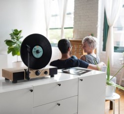 Εσείς, ακόμα παίζετε τους δίσκους σας οριζόντια; 