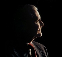 Απεβίωσε ο ιδρυτής της Vic Firth 