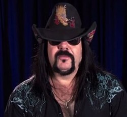 Vinnie Paul: «Οι Pantera σήκωναν το λάβαρο του heavy metal όταν το heavy metal δεν ήταν cool» 