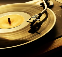 Πρεμιέρα για το chart βινυλίου στην Μ. Βρετανία 