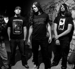 Έφυγε από τους Warbringer o κιθαρίστας τους, Adam Carroll 