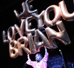 Oι Flaming Lips διασκευάζουν το "Good Vibrations" των Beach Boys 