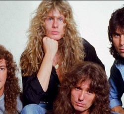 Cozy Powell και Jon Lord στο νέο DVD των Whitesnake (trailer) 