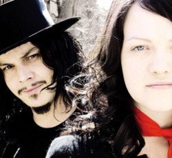 Οι White Stripes κυκλοφορούν live δίσκο με τις πρώτες συναυλίες τις καριέρας τους 