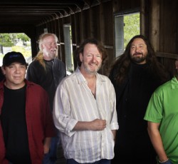 Ανεπιθύμητοι οι οπαδοί μπάντας που προκαλούν «απόλυτο χάος» 