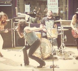 Κυκλοφορεί το ντεμπούτο των vintage rockers Wild Eyes S.F. - Ακούστε το "Amnesia"