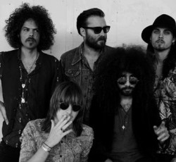 Έτοιμο το album των Wolfmother με τον Γιάννη Γιοκαρίνη 