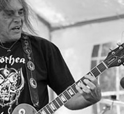Απεβίωσε ο πρώην κιθαρίστας των Motorhead, Wurzel 