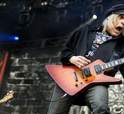 O Μikkey Dee (Motorhead) θυμάται τον Wurzel 