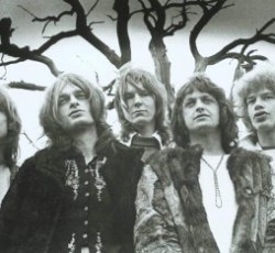 Οι Yes υπογράφουν στη Frontiers Records 