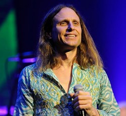 Οι Yes ανακοίνωσαν το πρώτο live CD και DVD με τον Jon Davison 